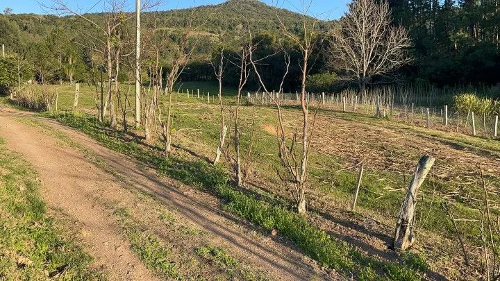 Country home for sale of 3,900 m² in Rolante, RS, Brazil
