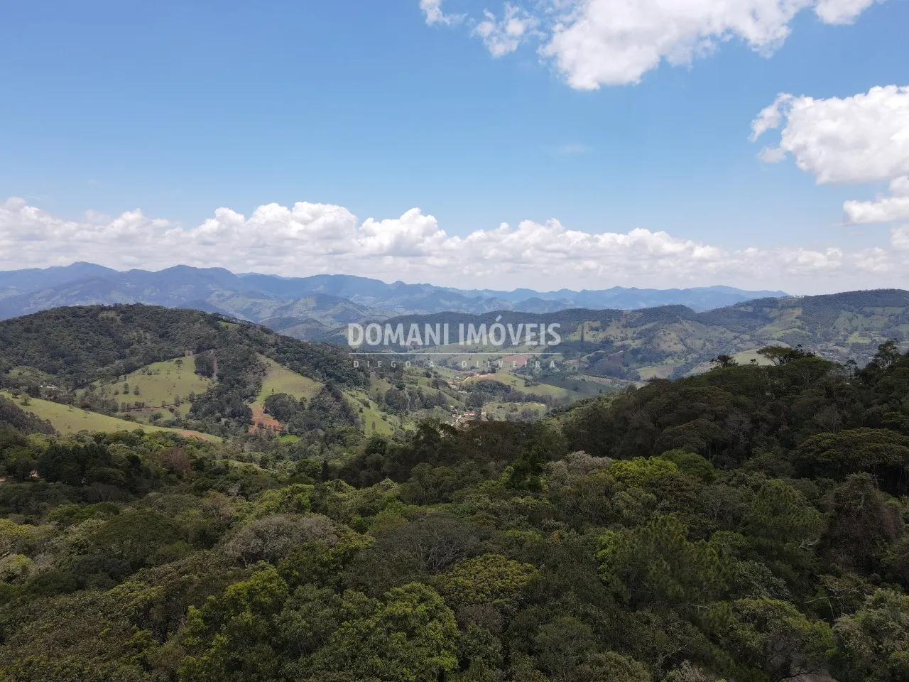 Terreno à venda de 1.350 m² em Campos do Jordão, SP, Brasil