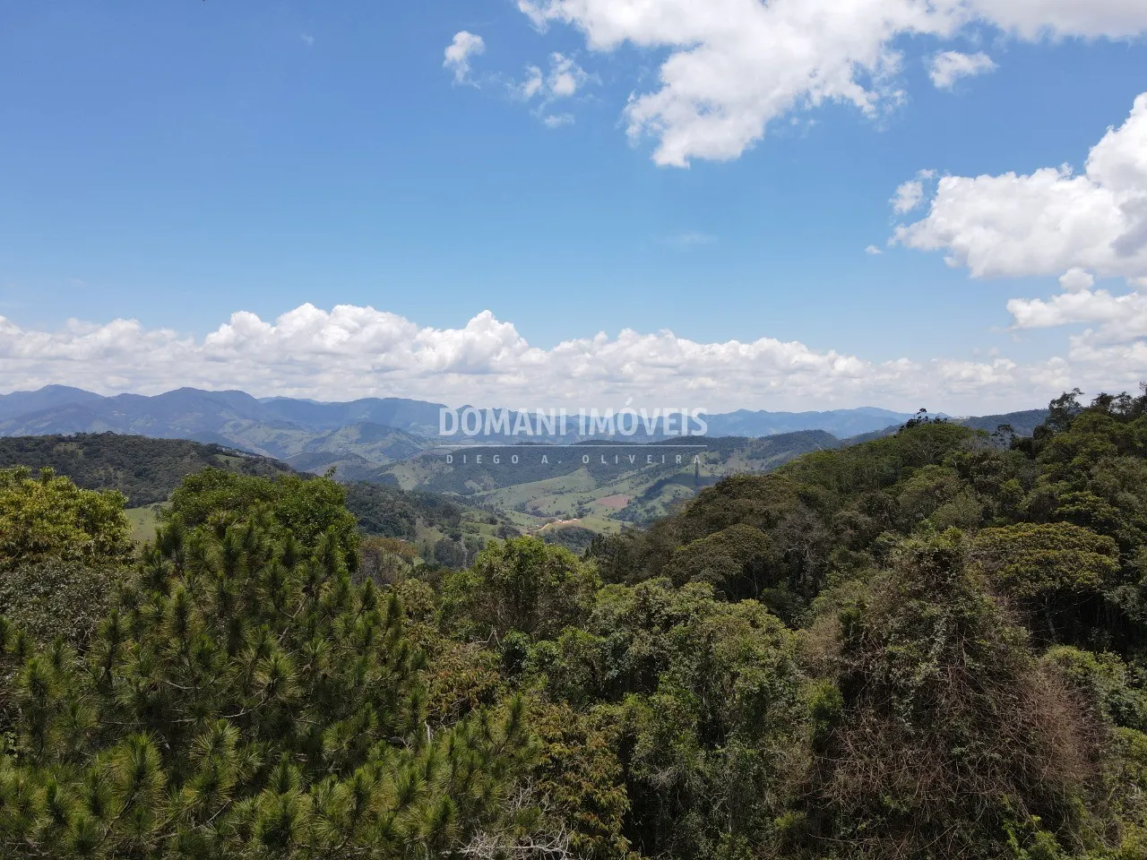 Terreno à venda de 1.350 m² em Campos do Jordão, SP, Brasil