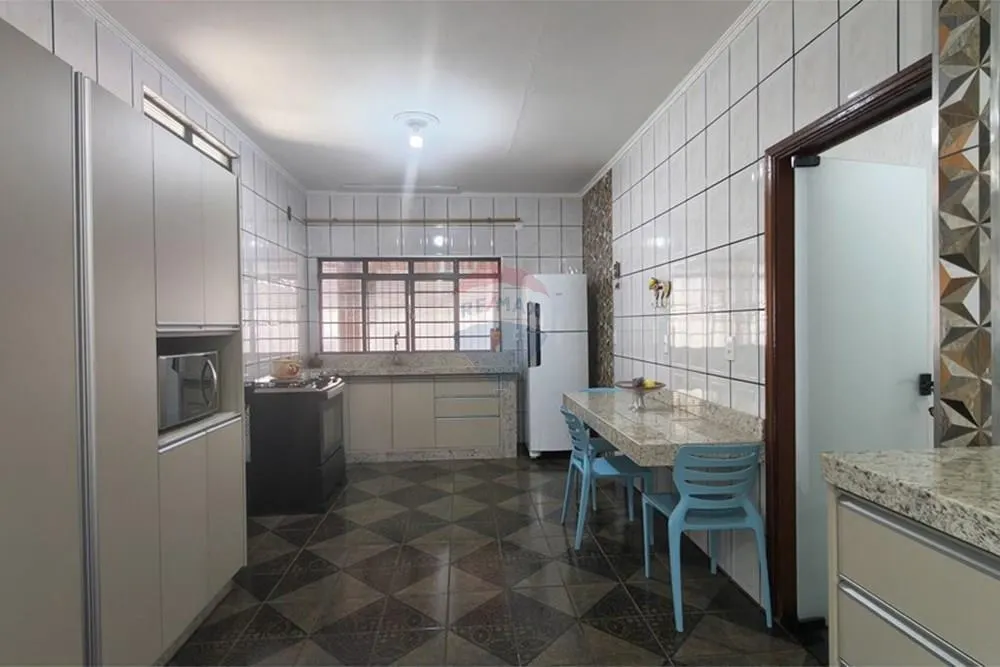 Chácara à venda de 1.070 m² em Mogi Guaçu, SP, Brasil