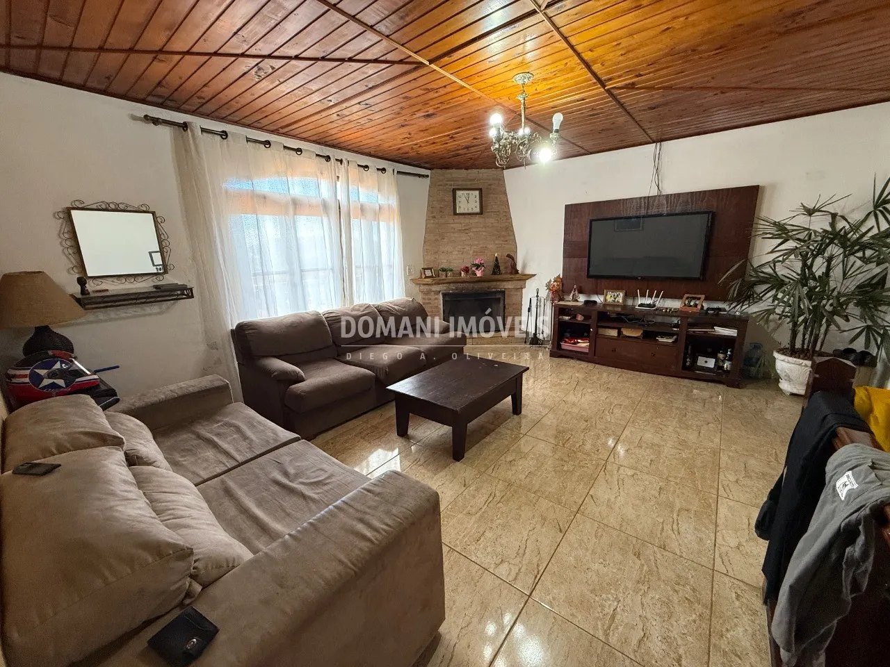 Casa à venda de 320 m² em Campos do Jordão, SP, Brasil