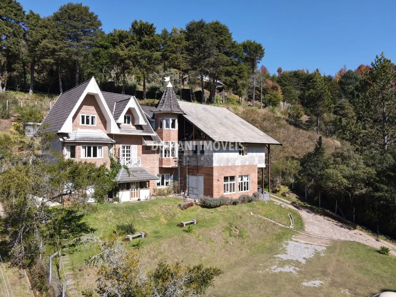 Pousada à venda de 2.010 m² em Campos do Jordão, SP, Brasil