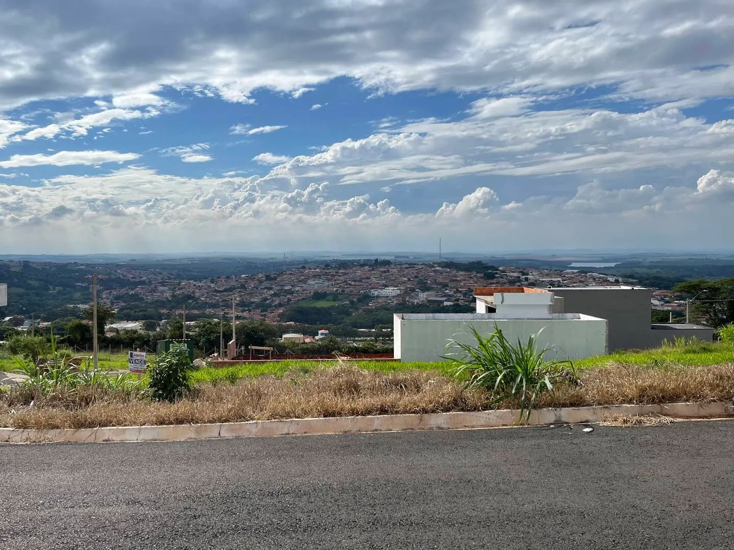 Terreno à venda de 333 m² em Piraju, SP, Brasil