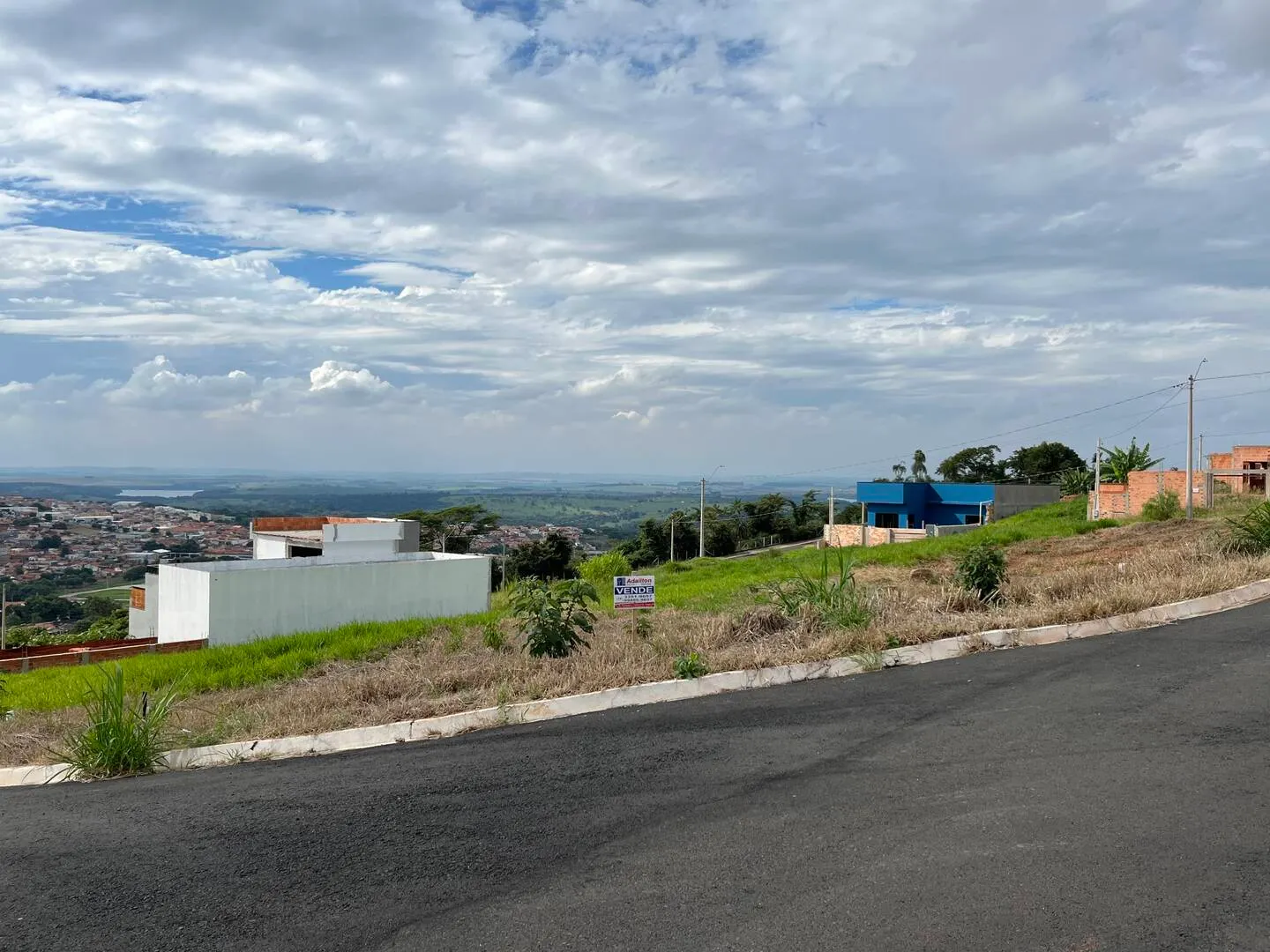 Terreno à venda de 333 m² em Piraju, SP, Brasil
