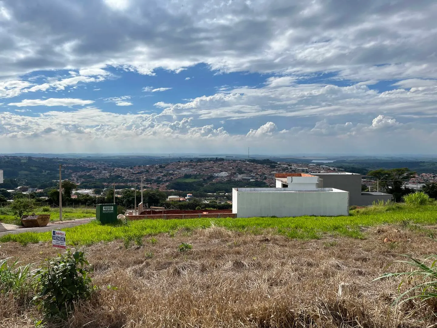 Terreno à venda de 333 m² em Piraju, SP, Brasil