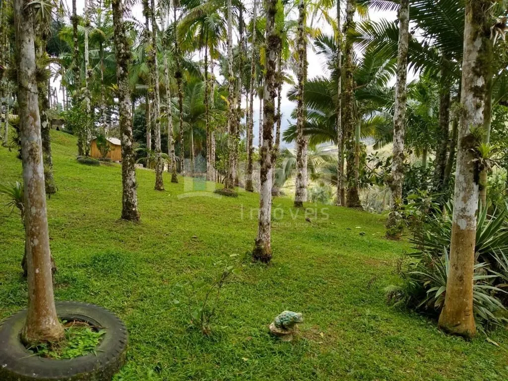 Fazenda à venda de 3 ha em Camboriú, SC, Brasil