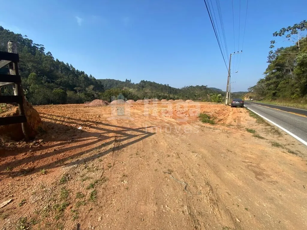 Terreno à venda de 5.880 m² em Nova Trento, SC, Brasil
