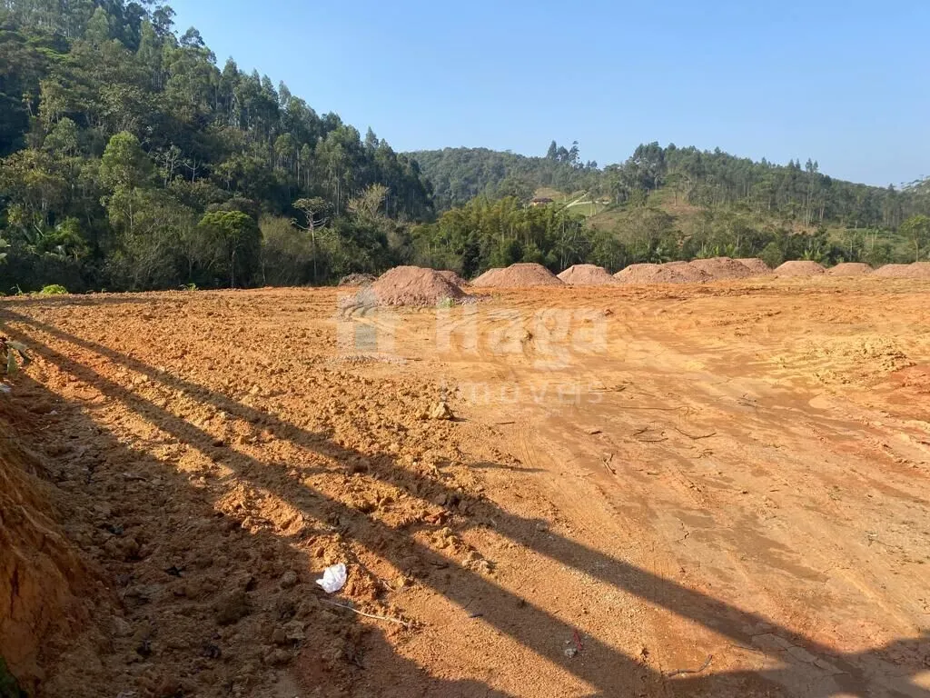 Terreno à venda de 5.880 m² em Nova Trento, SC, Brasil