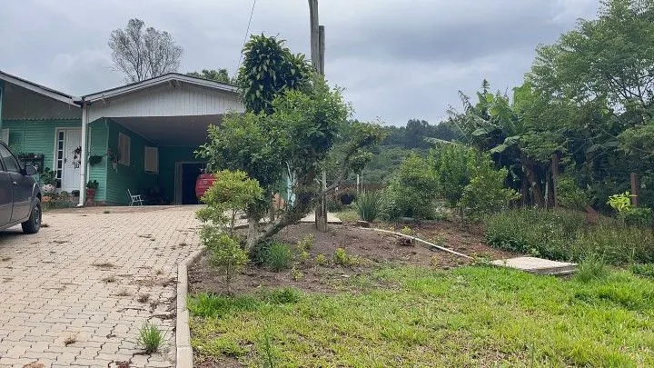 Country home for sale of 1,900 m² in Caraá, RS, Brazil