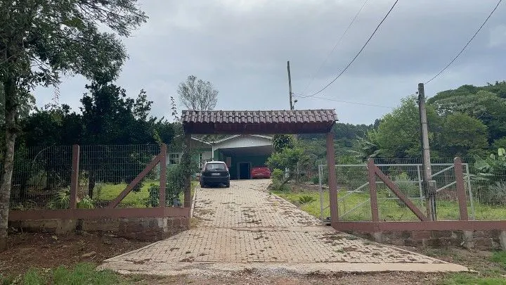 Country home for sale of 1,900 m² in Caraá, RS, Brazil