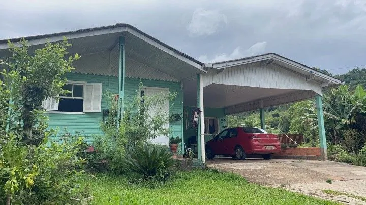 Country home for sale of 1,900 m² in Caraá, RS, Brazil