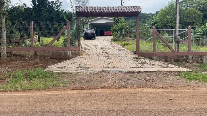 Country home for sale of 1,900 m² in Caraá, RS, Brazil