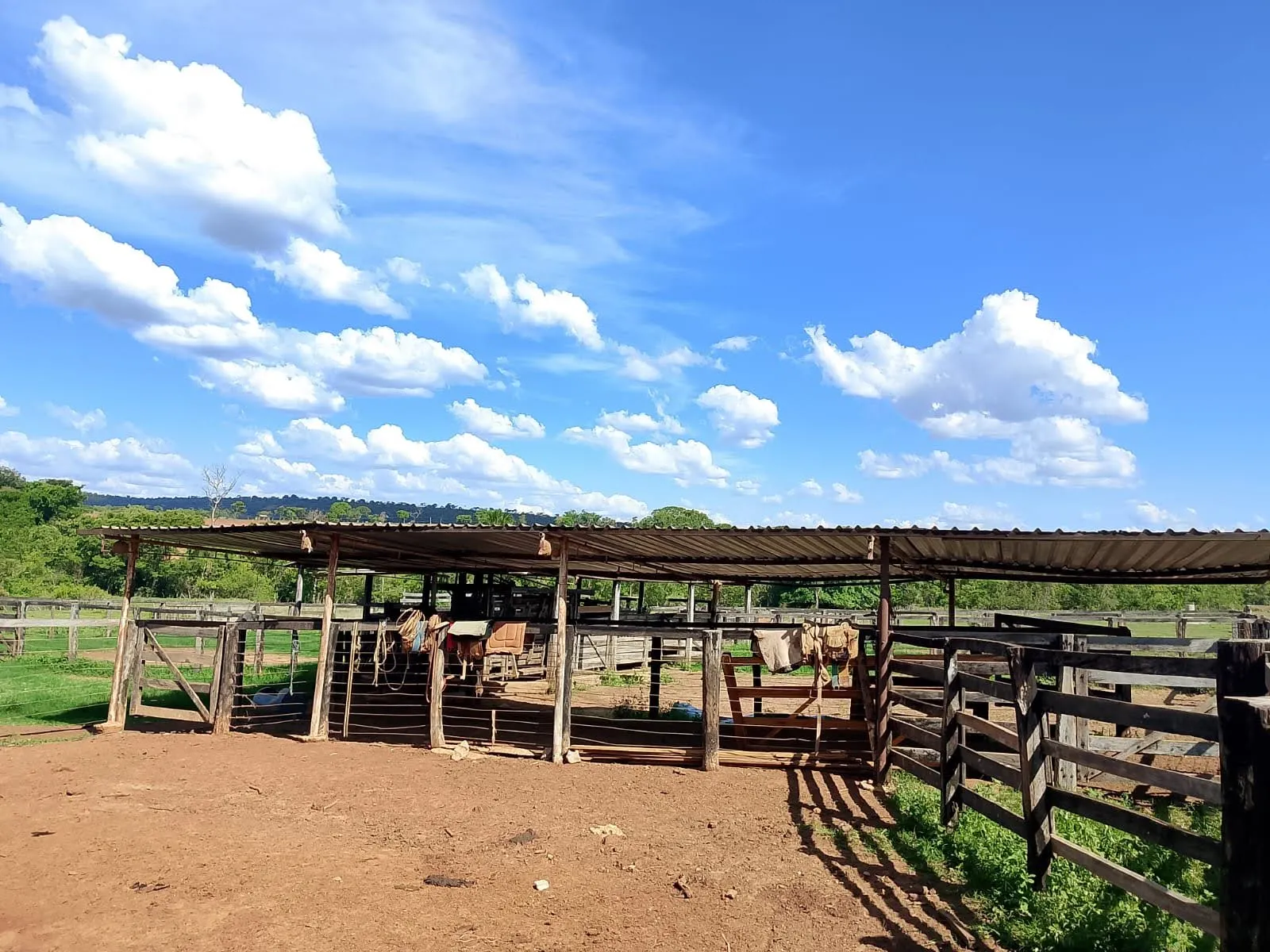 Fazenda à venda de 700 ha em Prata, MG, Brasil