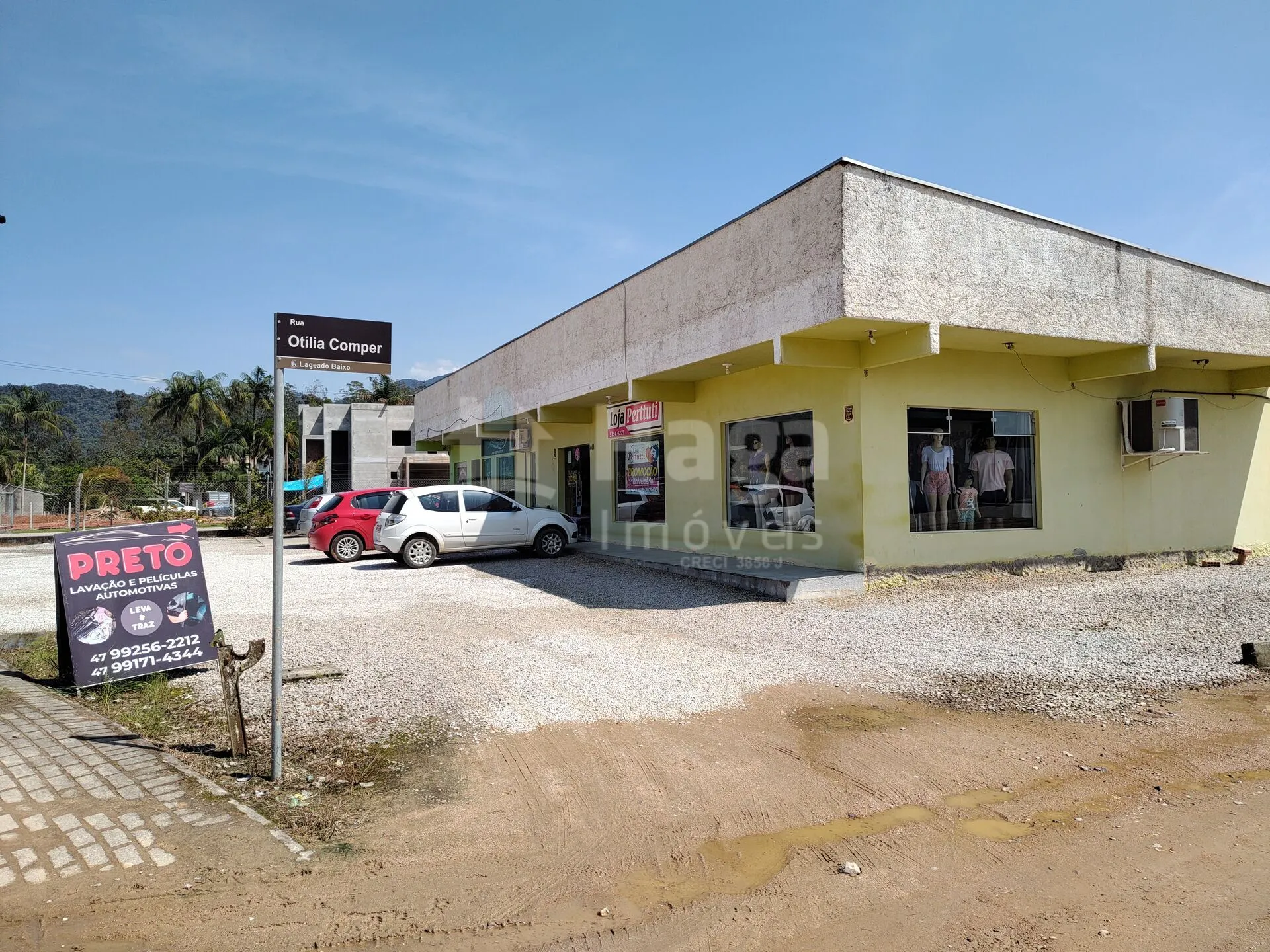 Terreno à venda e para Arrendar de 2.052 m² em Guabiruba, SC, Brasil