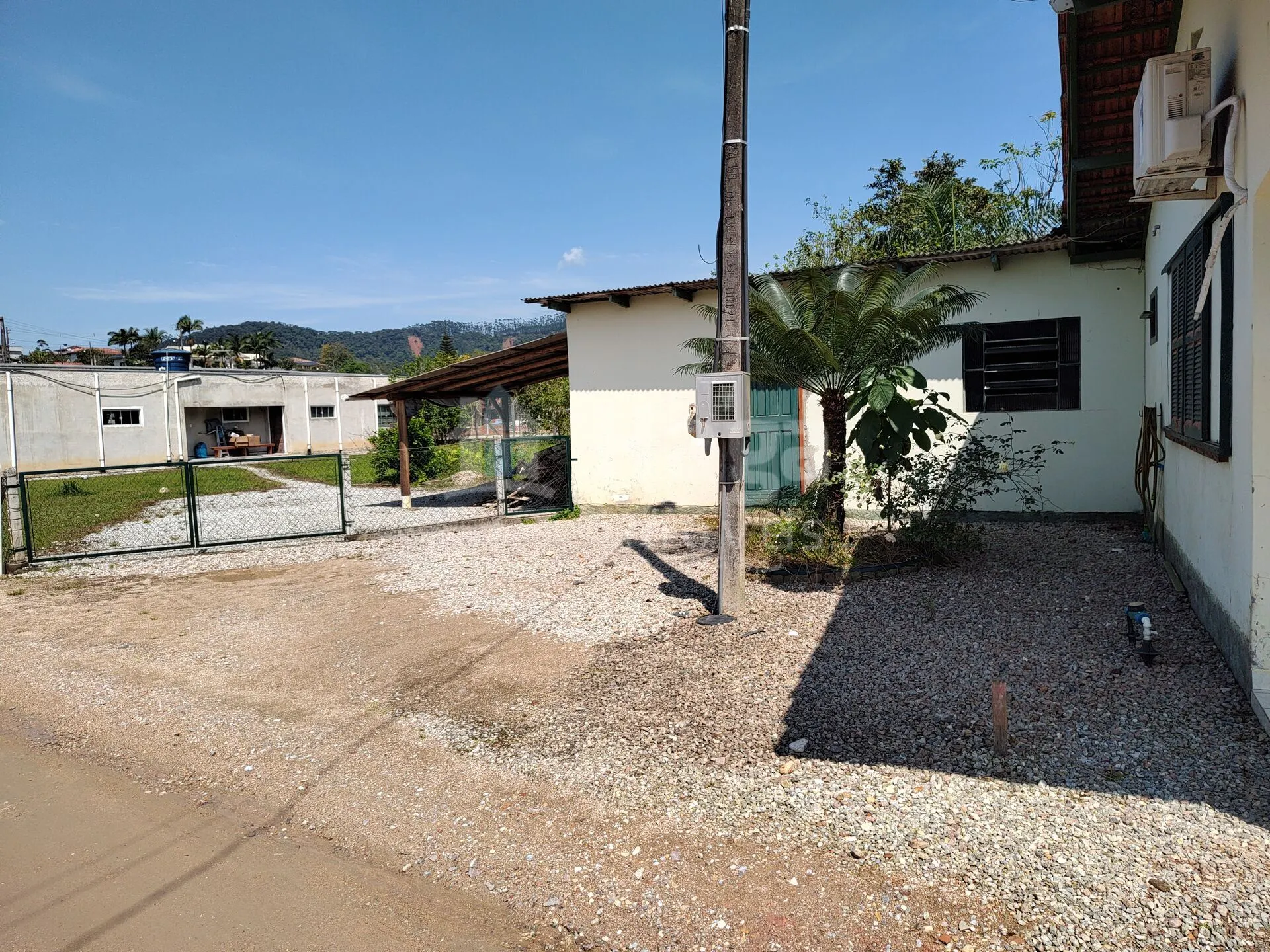 Terreno à venda e para Arrendar de 2.052 m² em Guabiruba, SC, Brasil