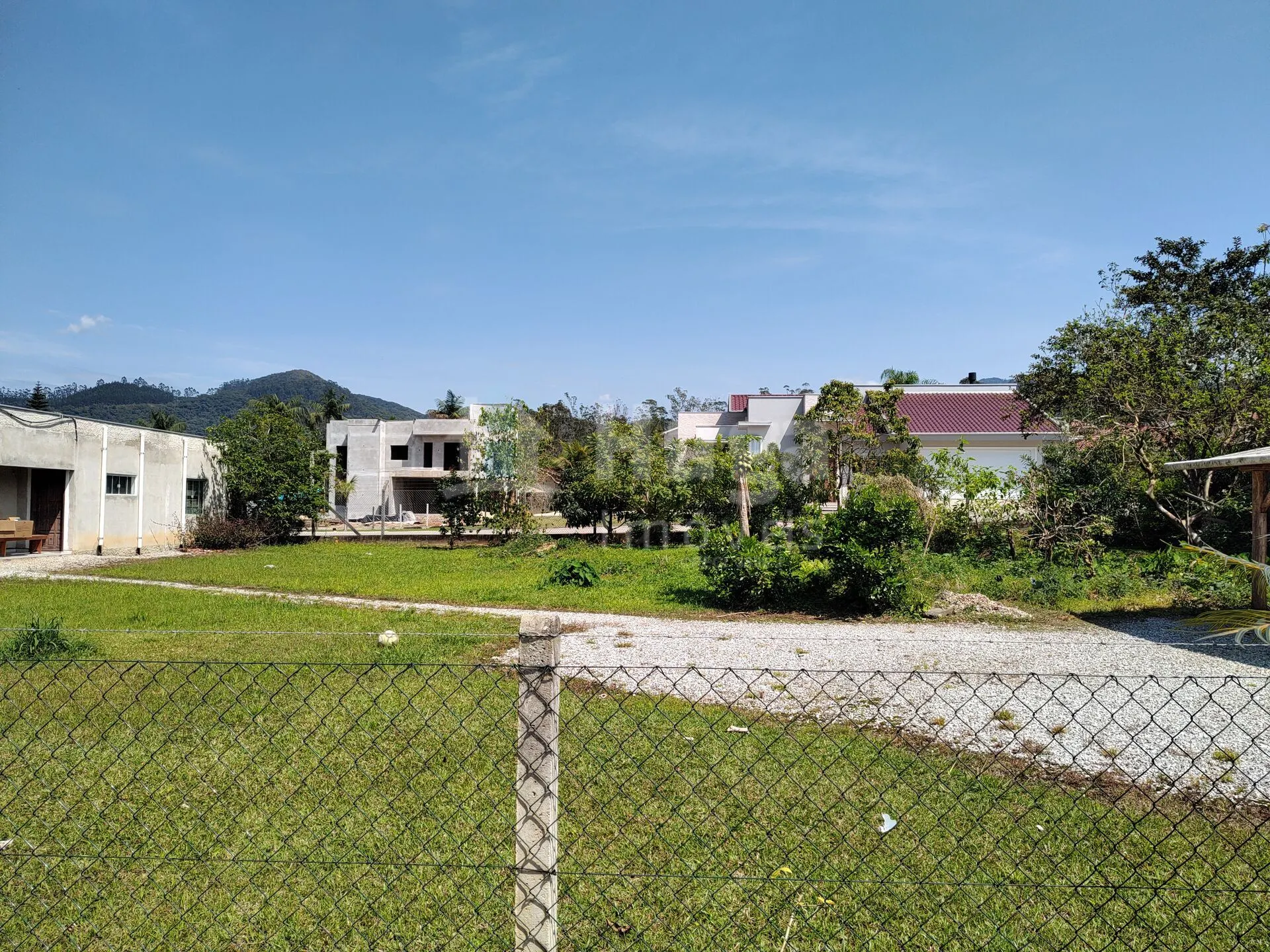 Terreno à venda e para Arrendar de 2.052 m² em Guabiruba, SC, Brasil