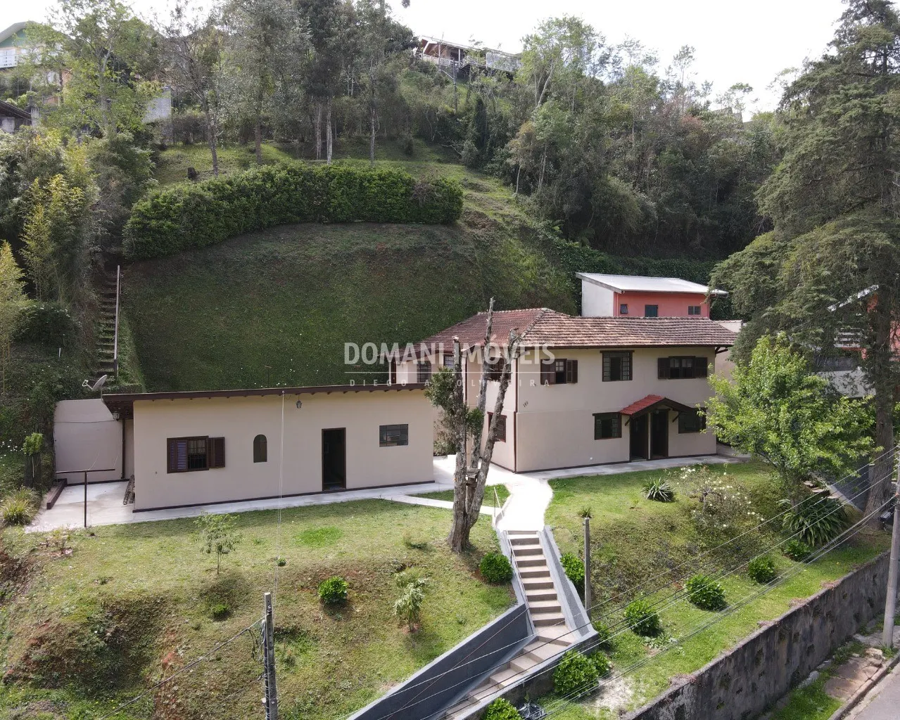 Casa à venda de 1.200 m² em Campos do Jordão, SP, Brasil