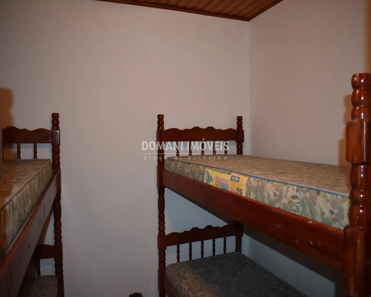 Casa à venda de 1.200 m² em Campos do Jordão, SP, Brasil