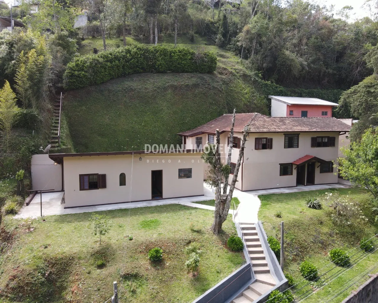 Casa à venda de 1.200 m² em Campos do Jordão, SP, Brasil