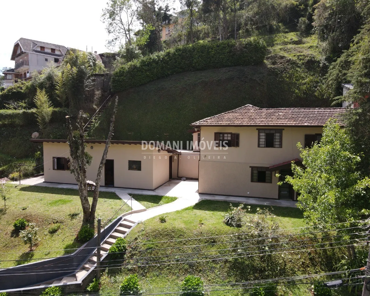Casa à venda de 1.200 m² em Campos do Jordão, SP, Brasil