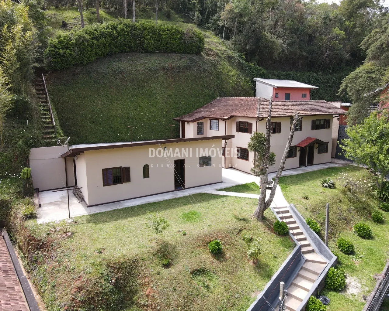 Casa à venda de 1.200 m² em Campos do Jordão, SP, Brasil