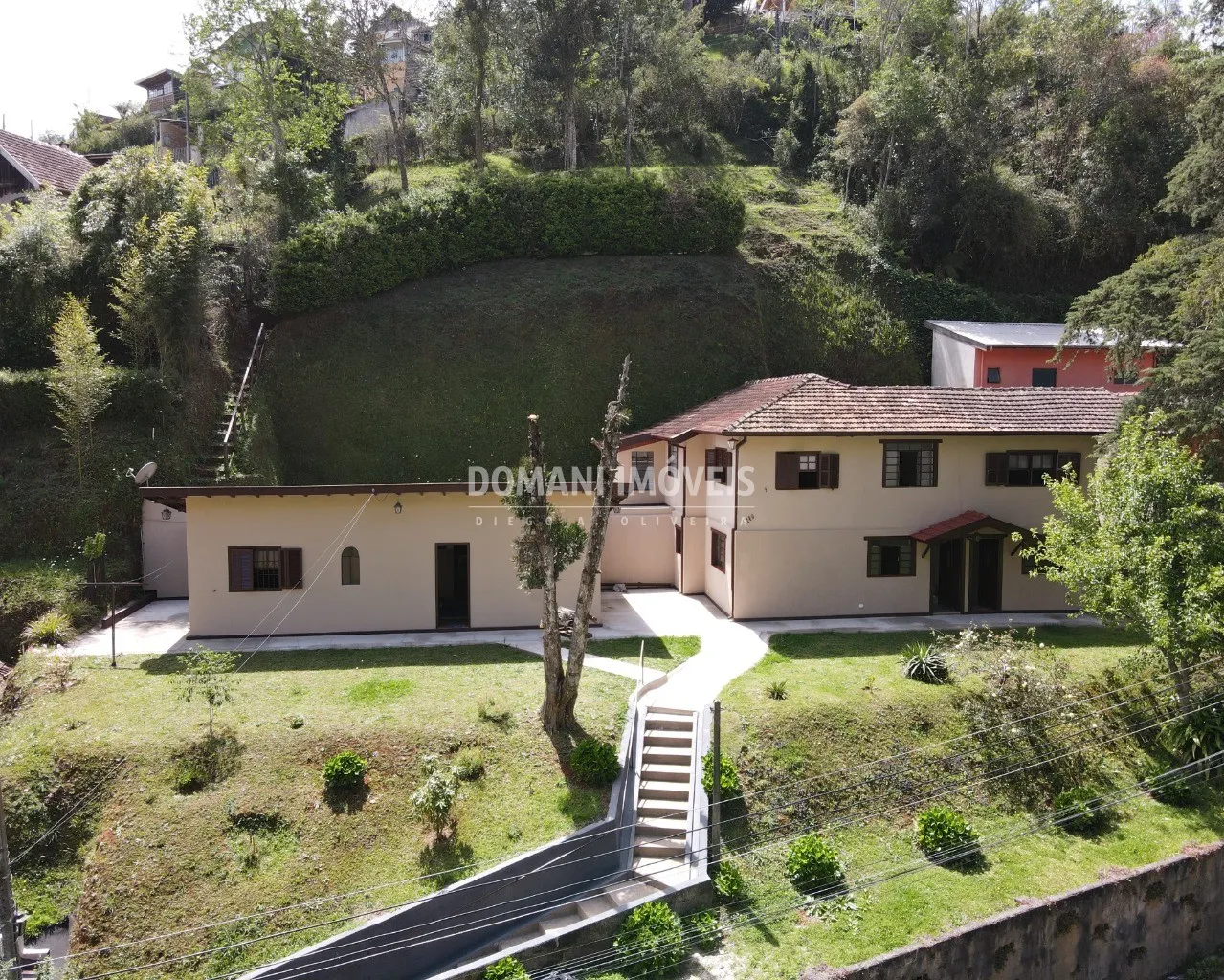 Casa à venda de 1.200 m² em Campos do Jordão, SP, Brasil