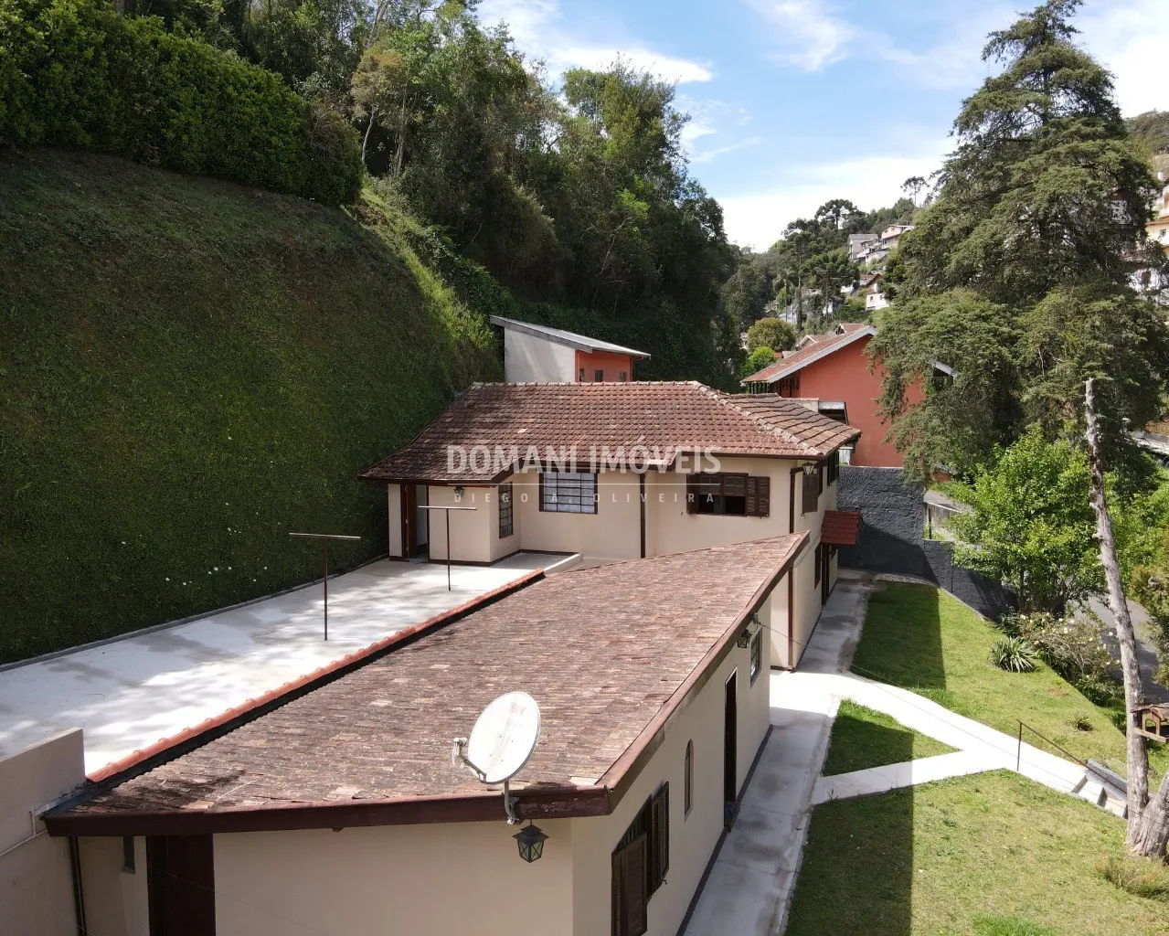 Casa à venda de 1.200 m² em Campos do Jordão, SP, Brasil