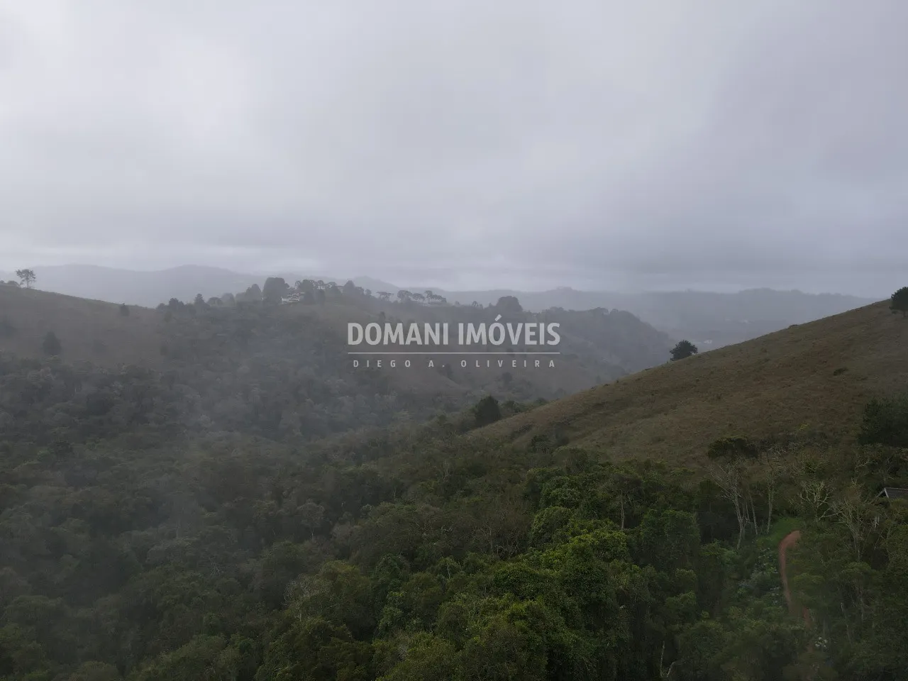Terreno à venda de 1.200 m² em Campos do Jordão, SP, Brasil