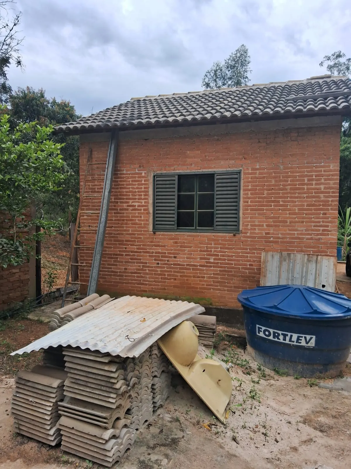 Chácara à venda de 2.500 m² em Mogi Guaçu, SP, Brasil