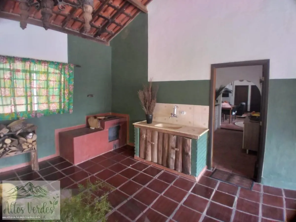 Sítio à venda de 4 ha em Pinhalzinho, SP, Brasil
