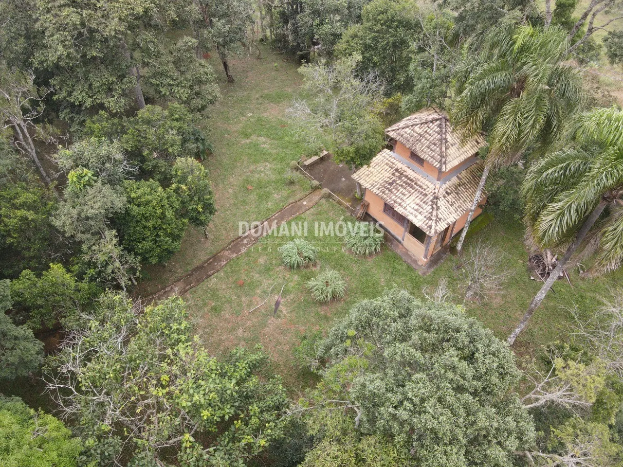 Casa à venda de 1 ha em Santo Antônio do Pinhal, SP, Brasil