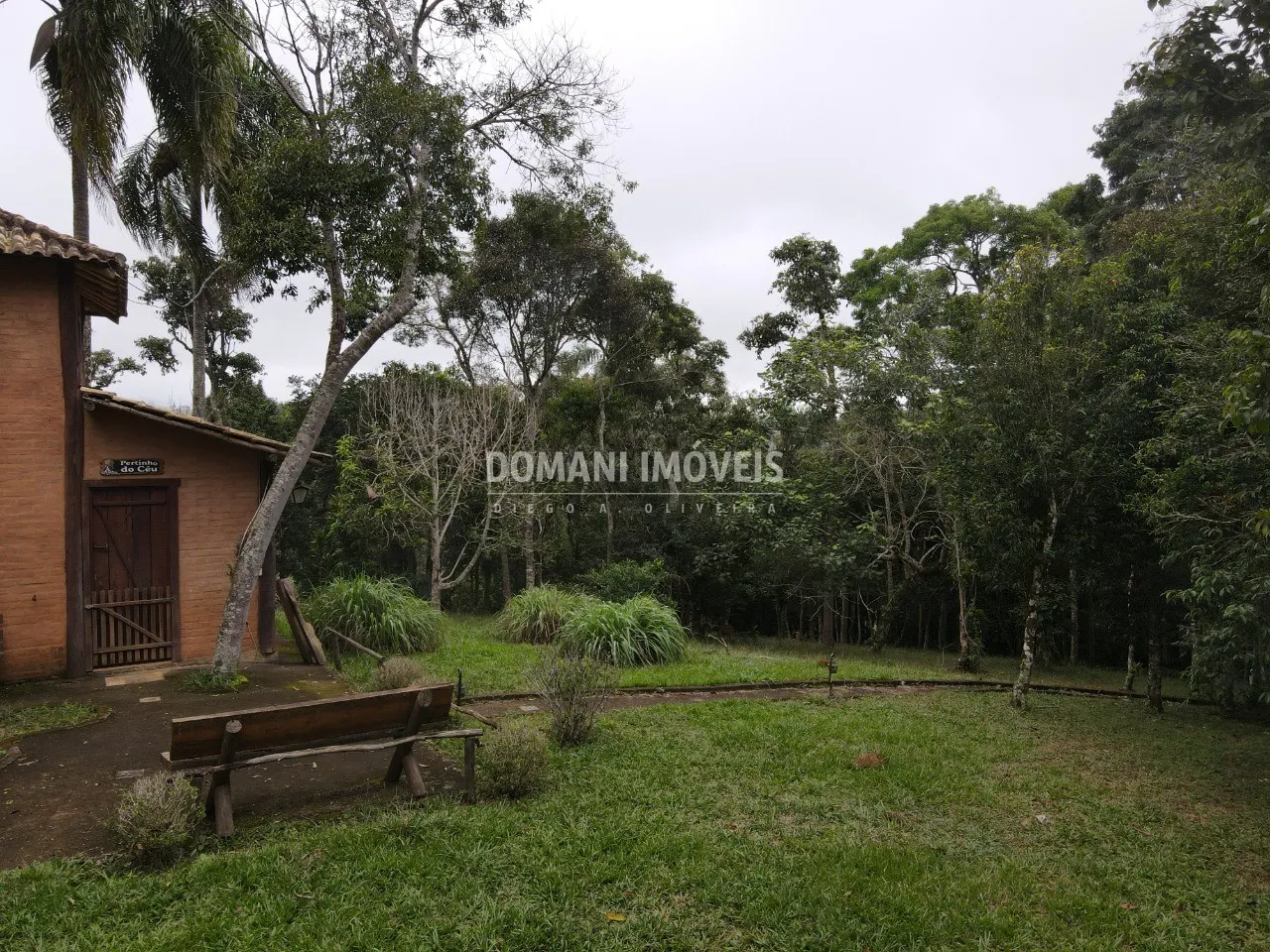 Casa à venda de 1 ha em Santo Antônio do Pinhal, SP, Brasil