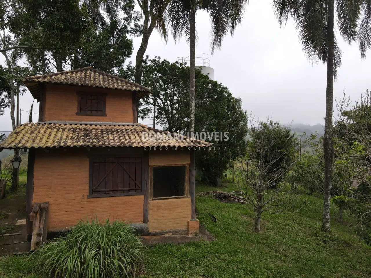 Casa à venda de 1 ha em Santo Antônio do Pinhal, SP, Brasil