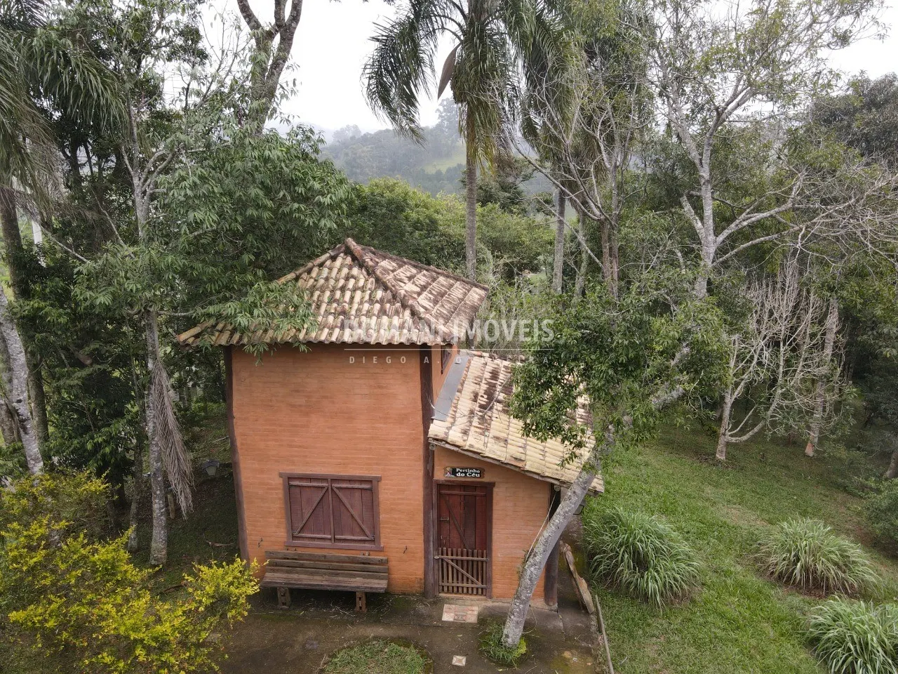 Casa à venda de 1 ha em Santo Antônio do Pinhal, SP, Brasil