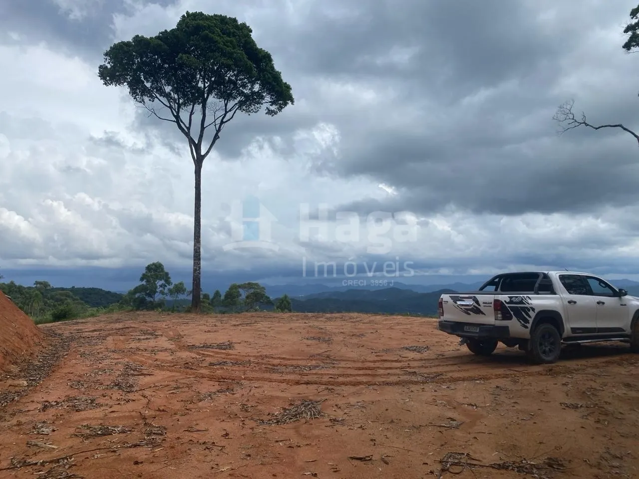 Terreno à venda de 2.400 m² em Guabiruba, SC, Brasil