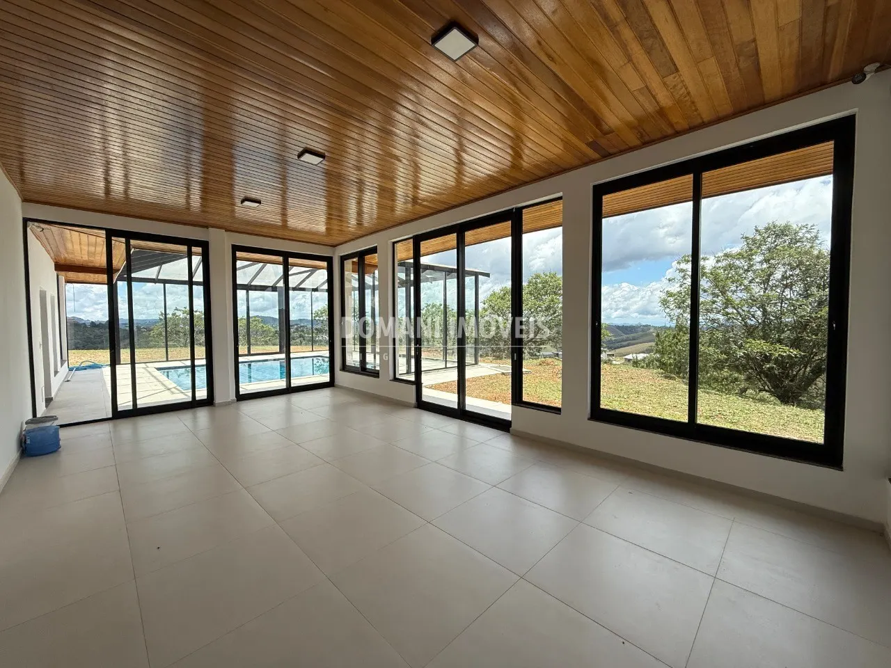 Terreno à venda de 380 m² em Campos do Jordão, SP, Brasil
