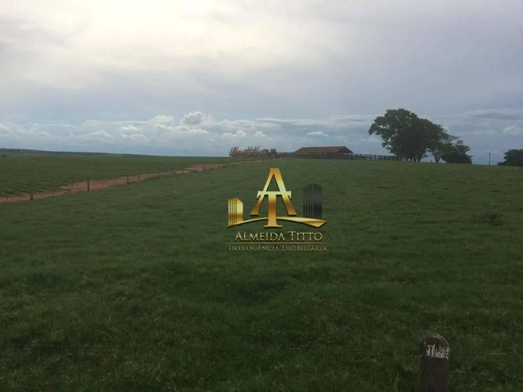 Fazenda à venda de 2.735 ha em Marília, SP, Brasil