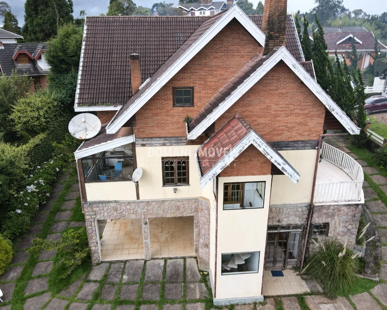 Casa à venda de 1.430 m² em Campos do Jordão, SP, Brasil