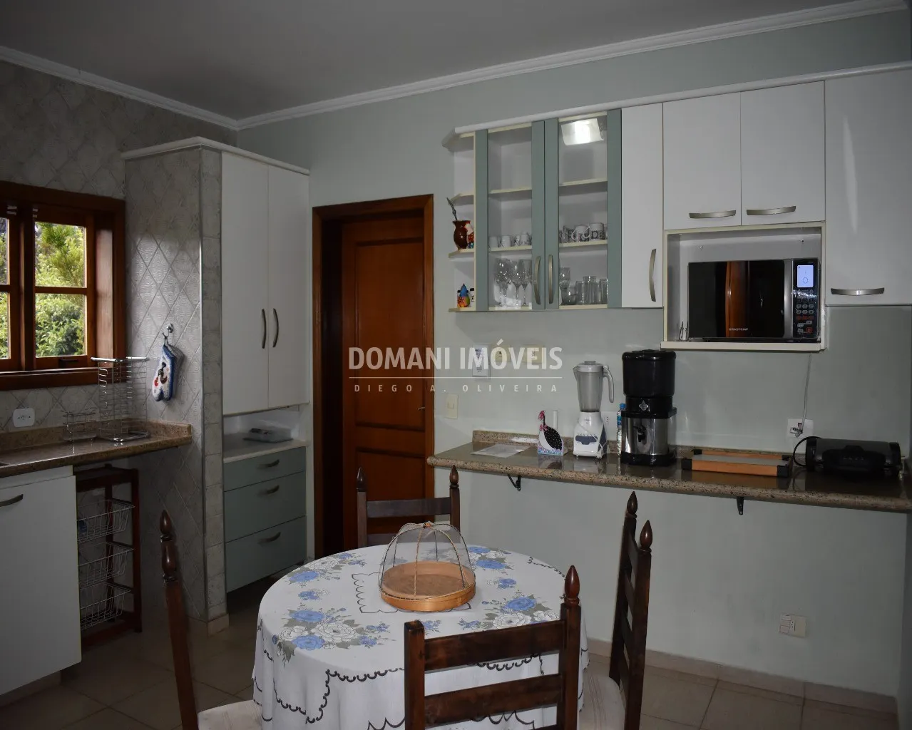 Casa à venda de 1.430 m² em Campos do Jordão, SP, Brasil