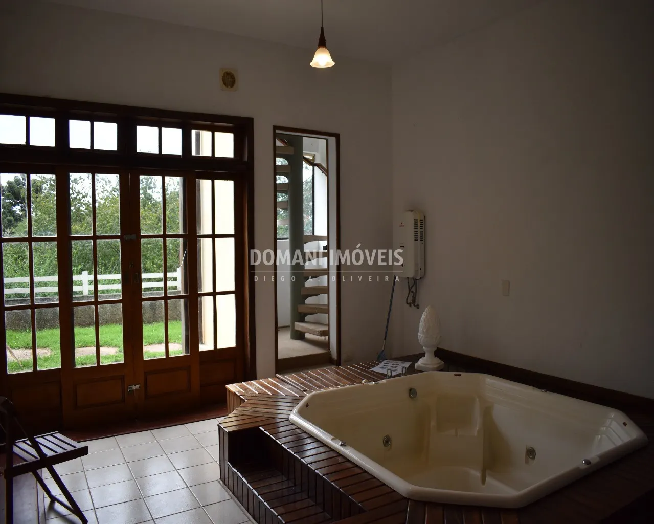 Casa à venda de 1.430 m² em Campos do Jordão, SP, Brasil