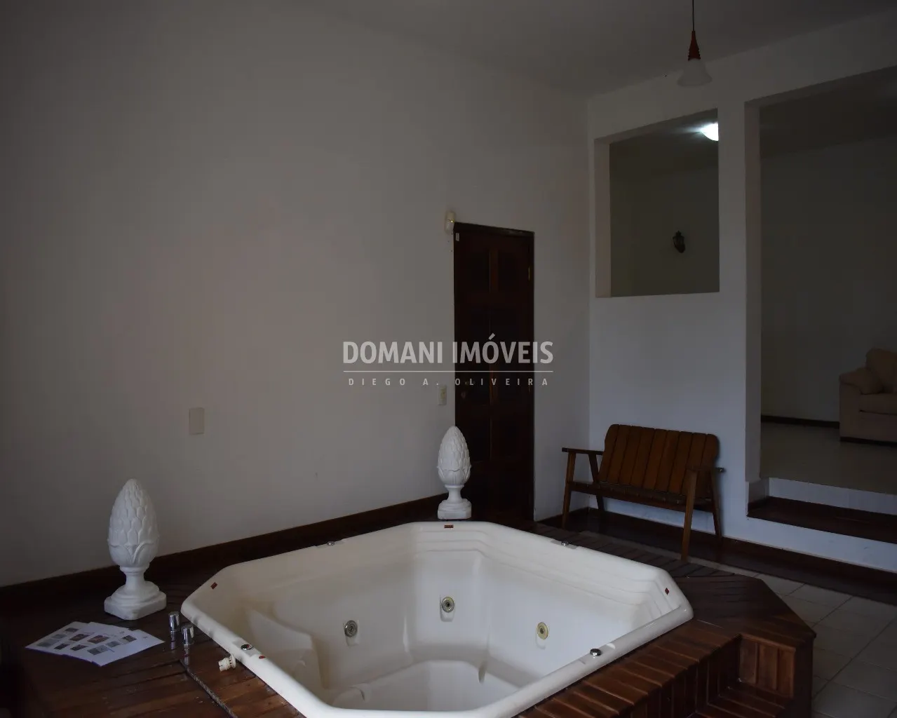 Casa à venda de 1.430 m² em Campos do Jordão, SP, Brasil