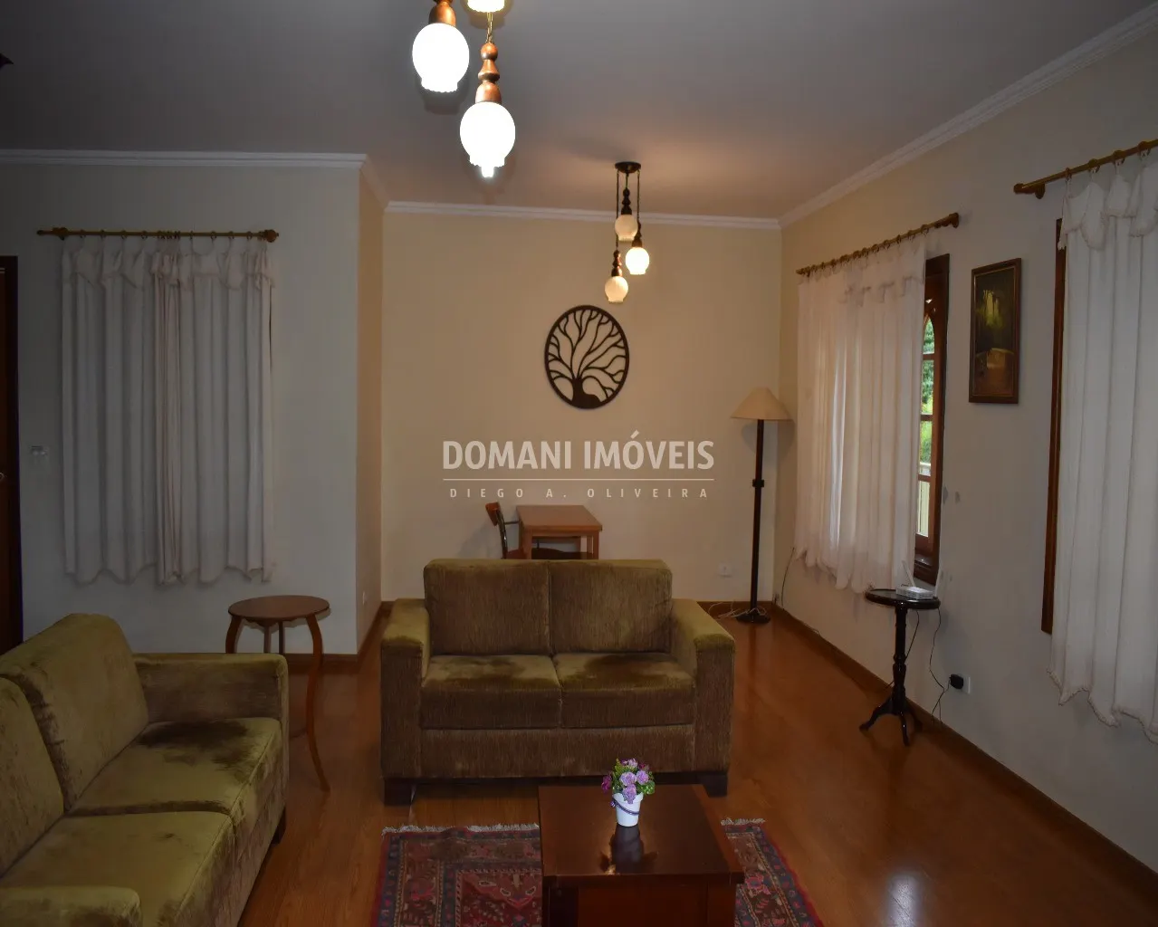 Casa à venda de 1.430 m² em Campos do Jordão, SP, Brasil