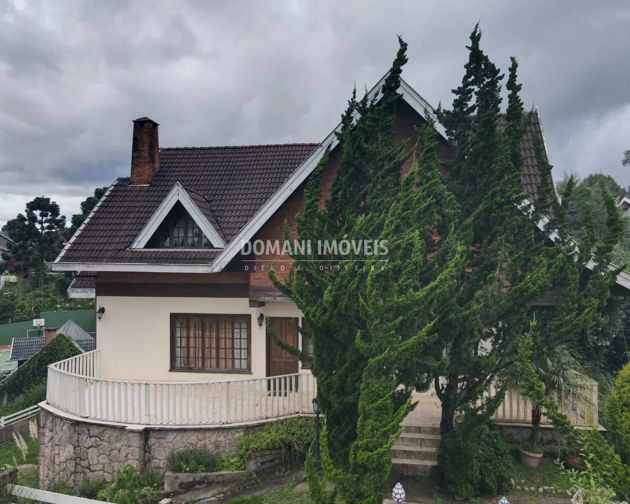 Casa à venda de 1.430 m² em Campos do Jordão, SP, Brasil