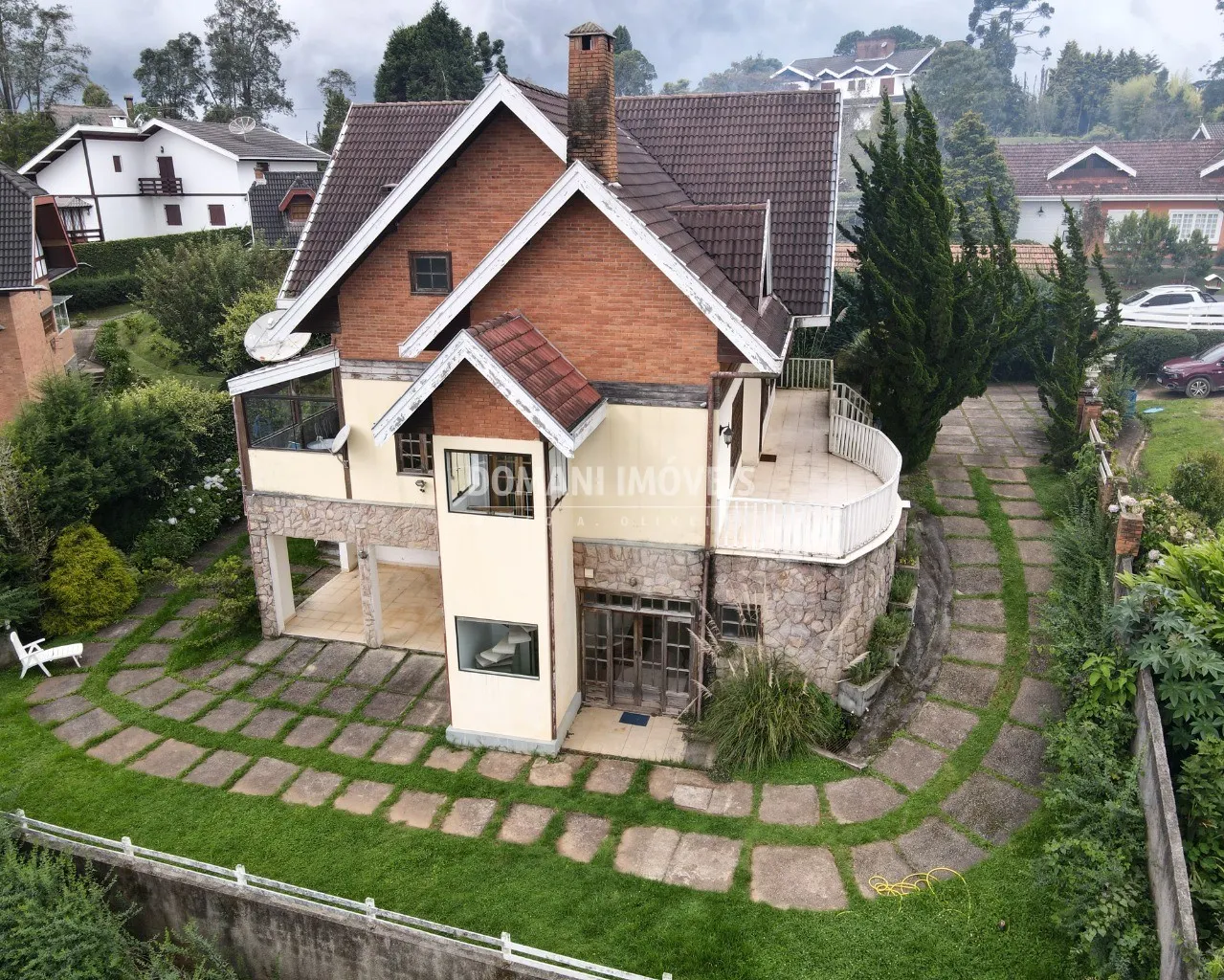Casa à venda de 1.430 m² em Campos do Jordão, SP, Brasil