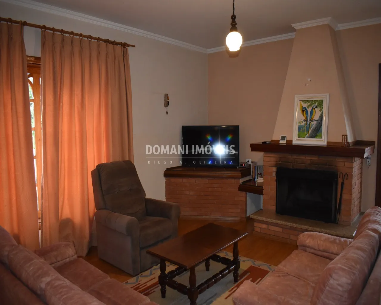 Casa à venda de 1.430 m² em Campos do Jordão, SP, Brasil