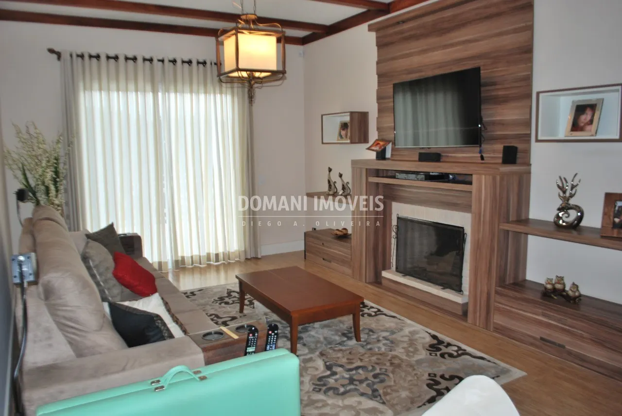 Casa à venda de 1.230 m² em Campos do Jordão, SP, Brasil
