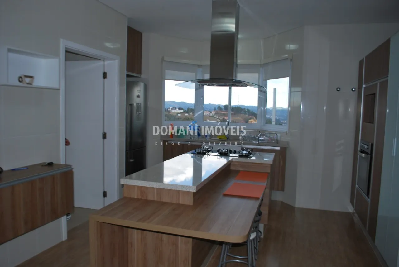 Casa à venda de 1.230 m² em Campos do Jordão, SP, Brasil