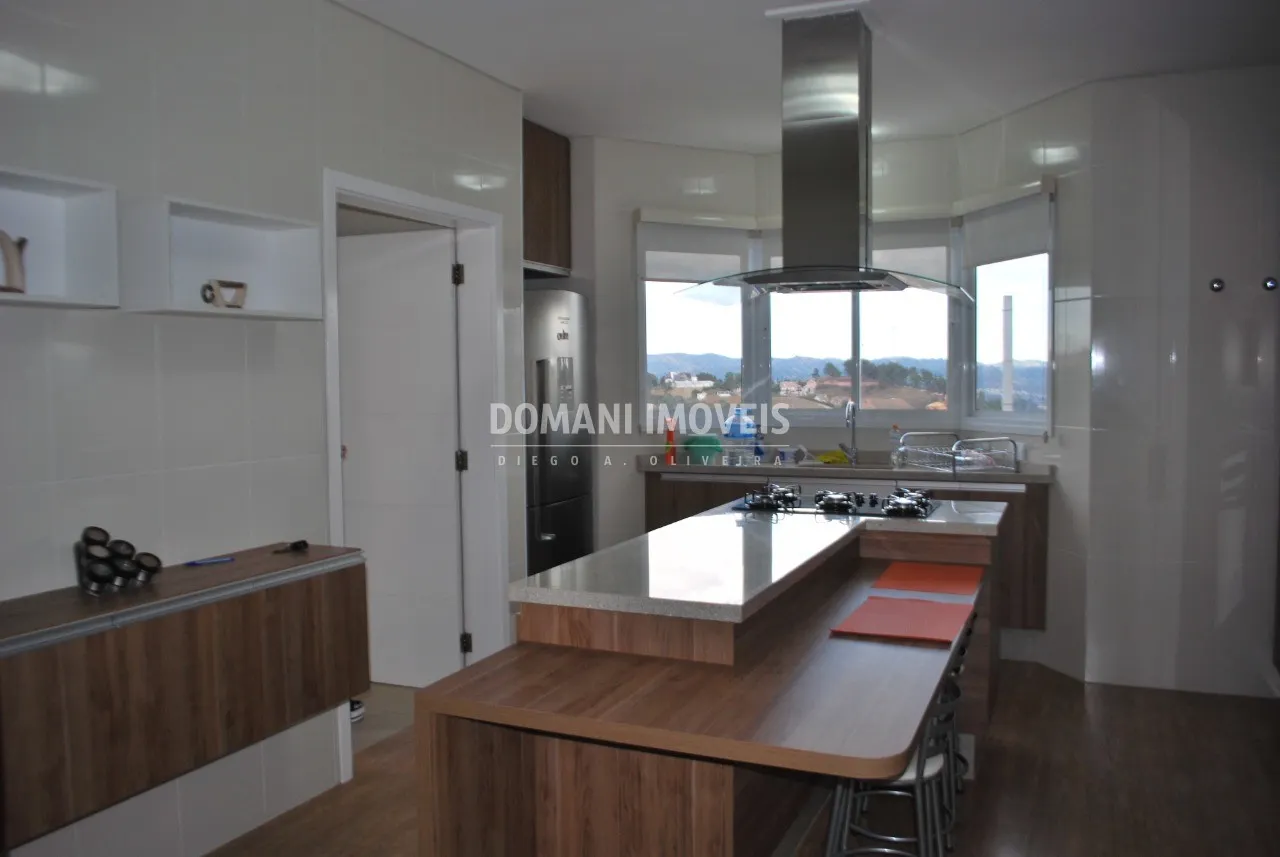 Casa à venda de 1.230 m² em Campos do Jordão, SP, Brasil