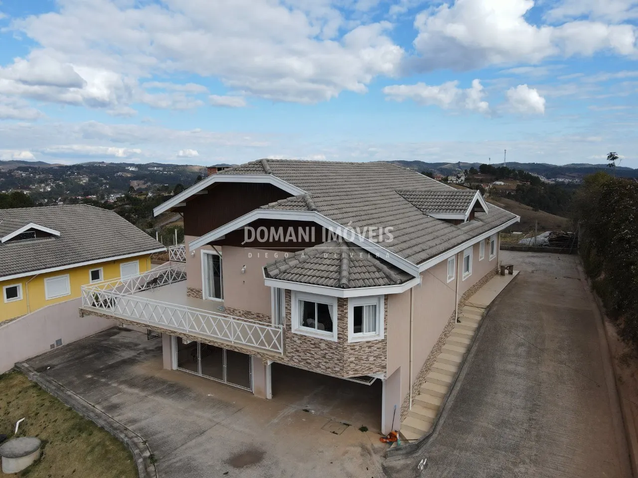 Casa à venda de 1.230 m² em Campos do Jordão, SP, Brasil