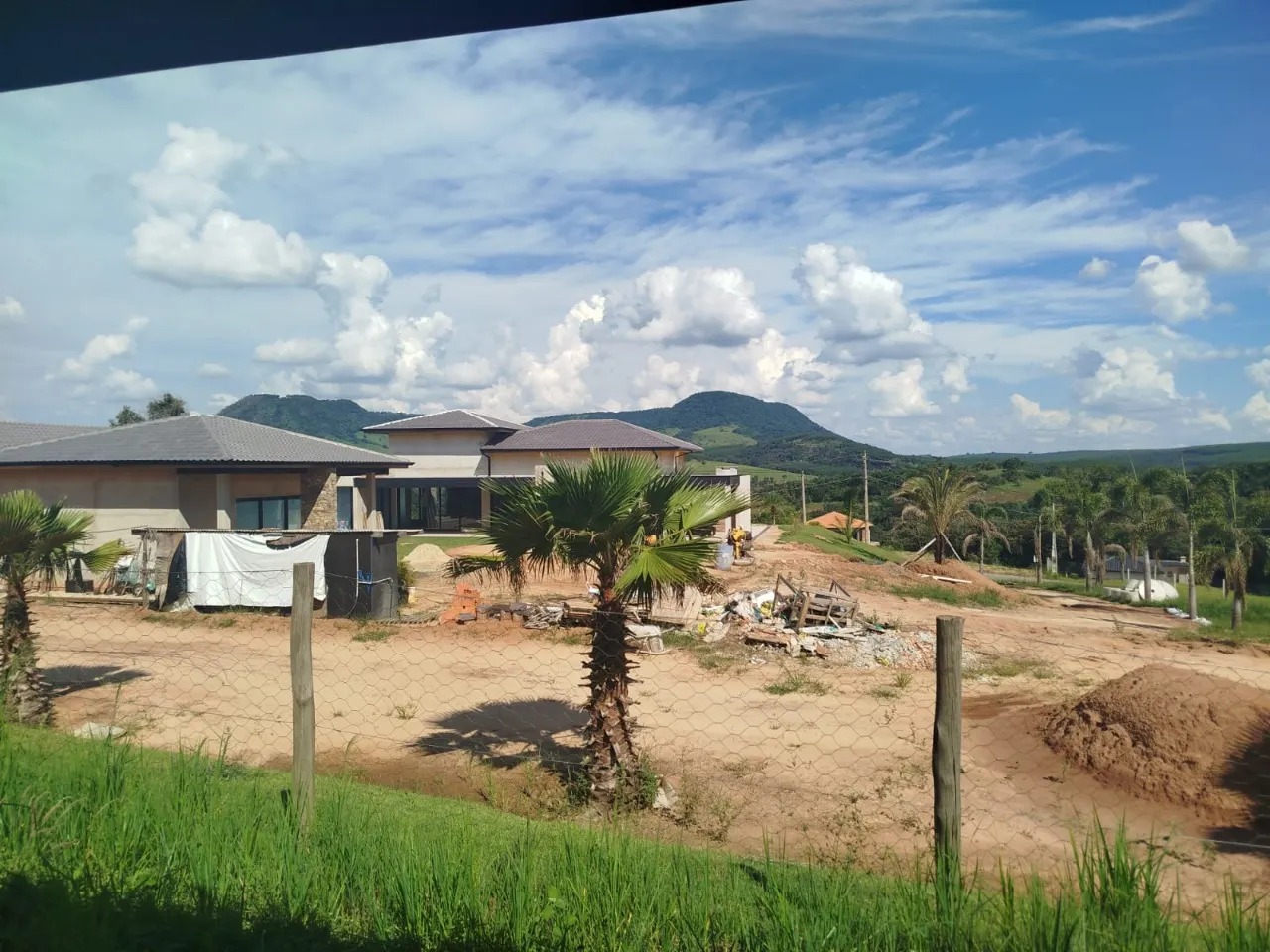 Country home for sale of 2,010 m² in Bofete, SP, Brazil
